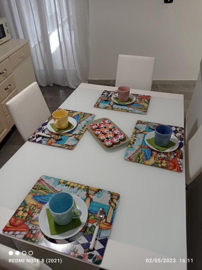 דירות נאפולי Domus Dali' מראה חיצוני תמונה