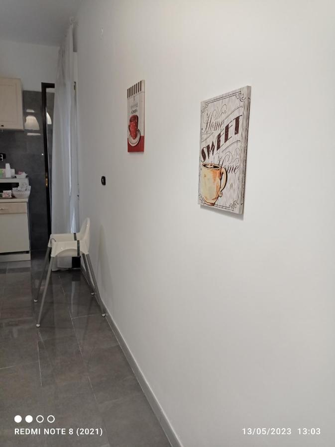 דירות נאפולי Domus Dali' מראה חיצוני תמונה
